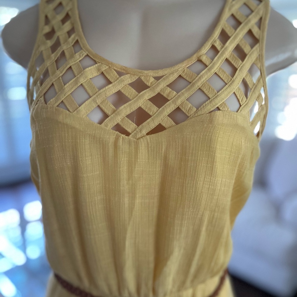 Yellow summer dress with belt
